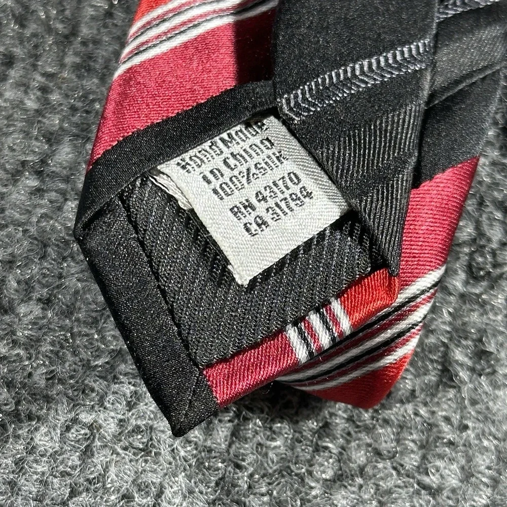Geoffrey Beene Mens Red Black White Diagonal Striped 100% Silk Hand Made Necktie